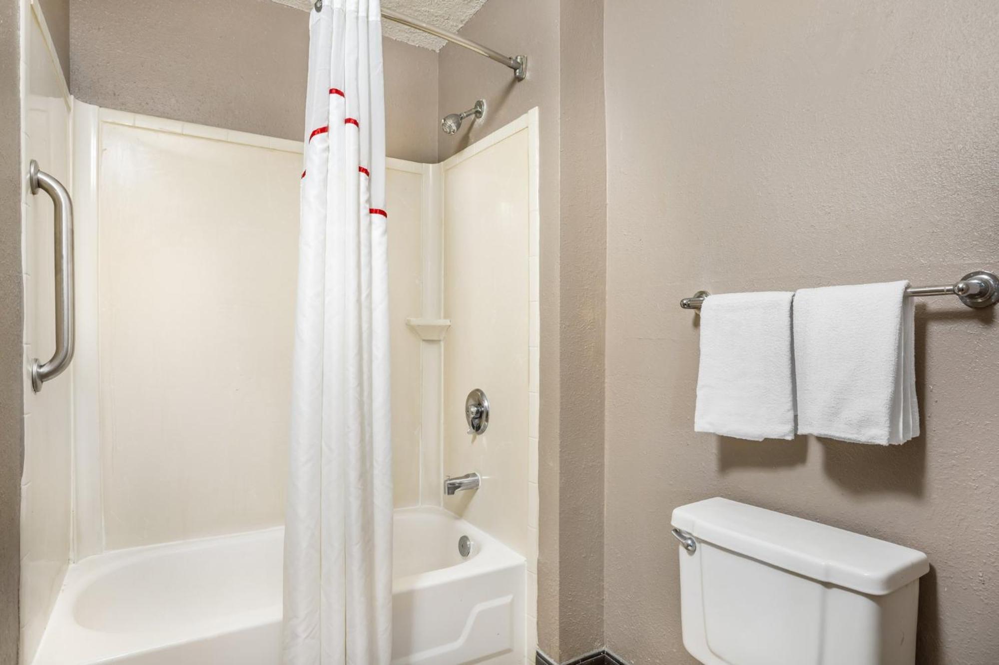 Red Roof Inn Tinton Falls-Jersey Shore Екстериор снимка